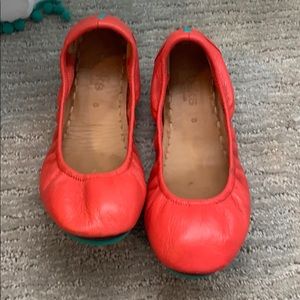 Poppy Tieks size 8